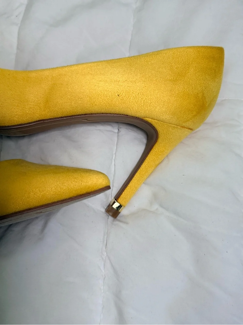 Kelly & Katie Yellow Pointed-Toe Suede Pumps with Mid Heel